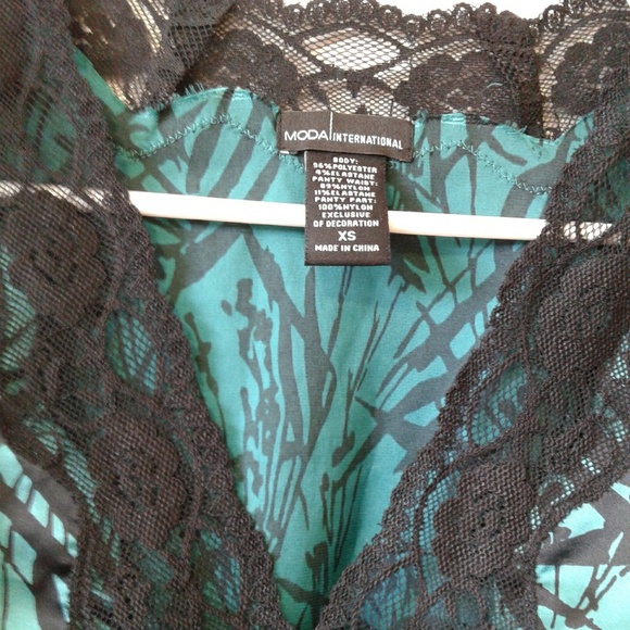 Blouse - Picture 2 of 2